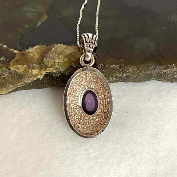 Sterling Silver 925 Scrollwork Oval Purple Cubic Zirconia Pendant Necklace 18" - Picture 8 of 16